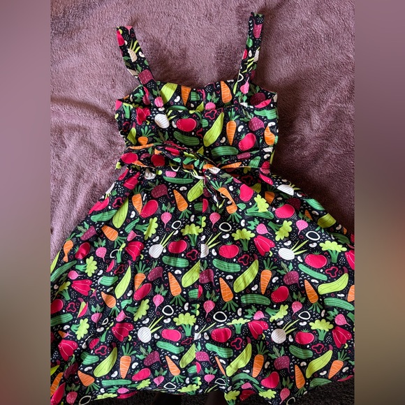 Eva Rose Vegetable Print Sundress • Size M - Picture 12 of 16